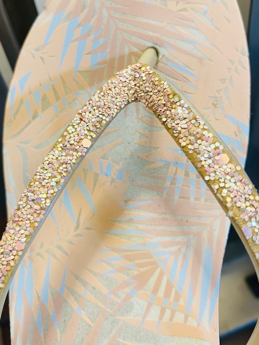REEF Size 8 Tropical Print Glitter Flip Flops Platform Wedge Sandals